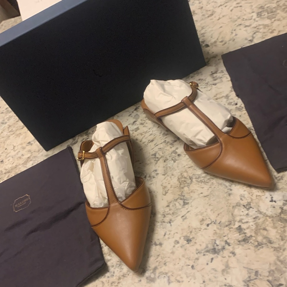 Malone Souliers woman’s